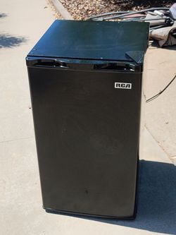 RCA Mini Fridge 3.2 cu ft.