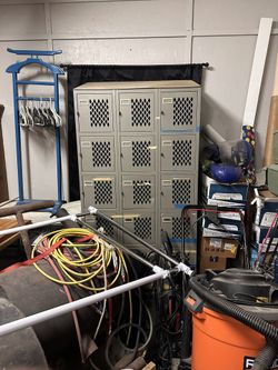 18 Locker Cabinet