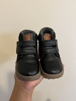 Carter’s Boots Size 6
