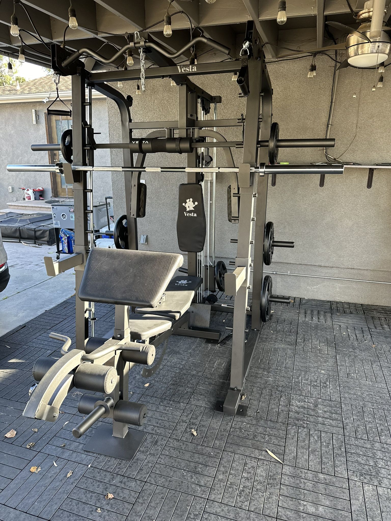 Vesta Fitness Smith Machine 2001 w/Bench Attachment | 230lb Bumpers Weights | 7ft Olympic Bar | Fitness | Gym Equipment | FREE DELIVERY🚚