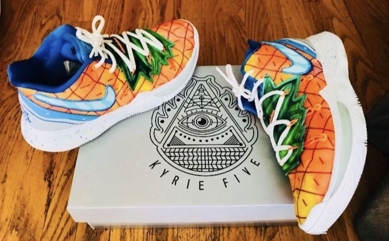 NIKE KYRIE PINEAPPLE HOUSE-š„Limited Editionš„ Size 8.5