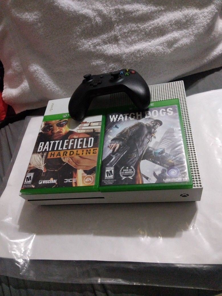 Xbox One White Complete With One Controller And Two Games Battlefield Hardline And Watch Dog Use