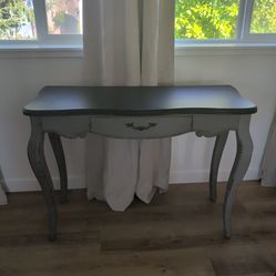 Distressed style table