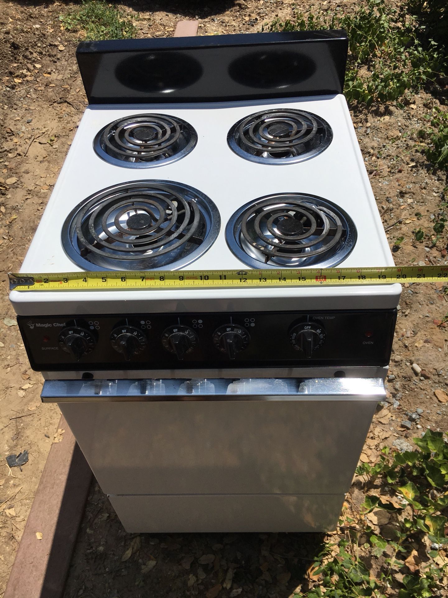 Mini Electric Stove 20wide 220v 4 Burner With Manual Control Oven for Sale  in Vista, CA - OfferUp
