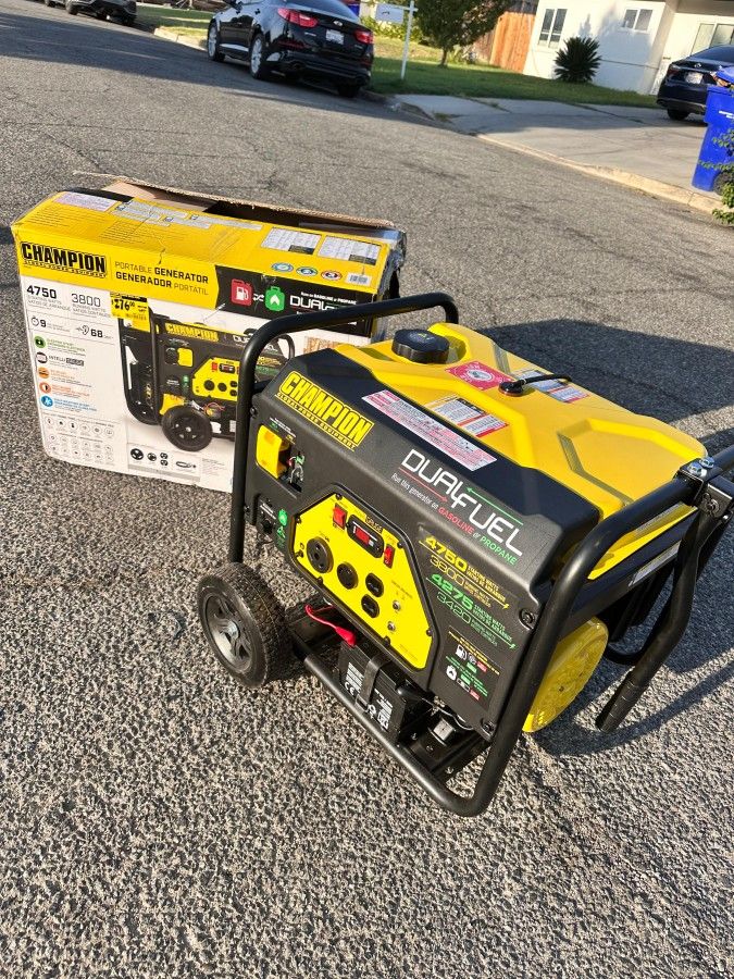 Champion Power
Equipment
3800-Watt/4750-Watt Electric Start
Gas and Propane Powered Dual
Fuel Portable Generator