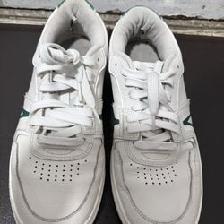 Lacoste Sneakers
