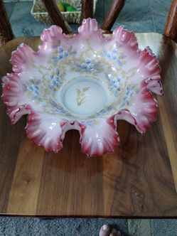Victorian Ruffled Basket Bowl