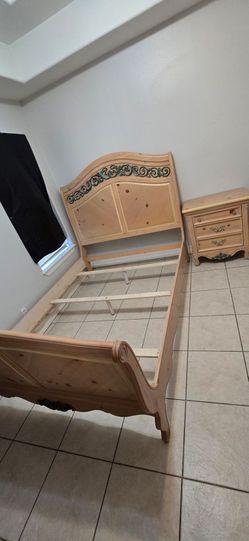 Bedroom Collection (Queen)