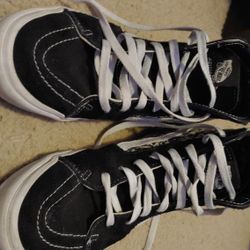 HI Top Vans (Black And White With Skulls)