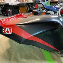 1986 GSX-R 750 Yoshimura Tank 
