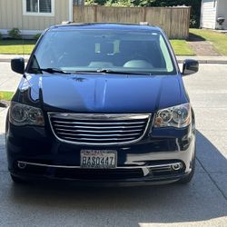 2015 Chrysler Town & Country