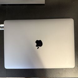 MacBook Air M1 (2020) Apple – Used – Works – Display Cracked I CAN SHIP