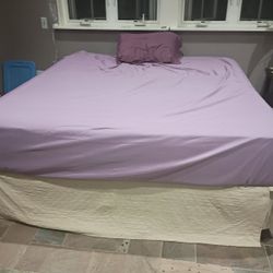 Free King Size Mattress With Frame And Box Spring 