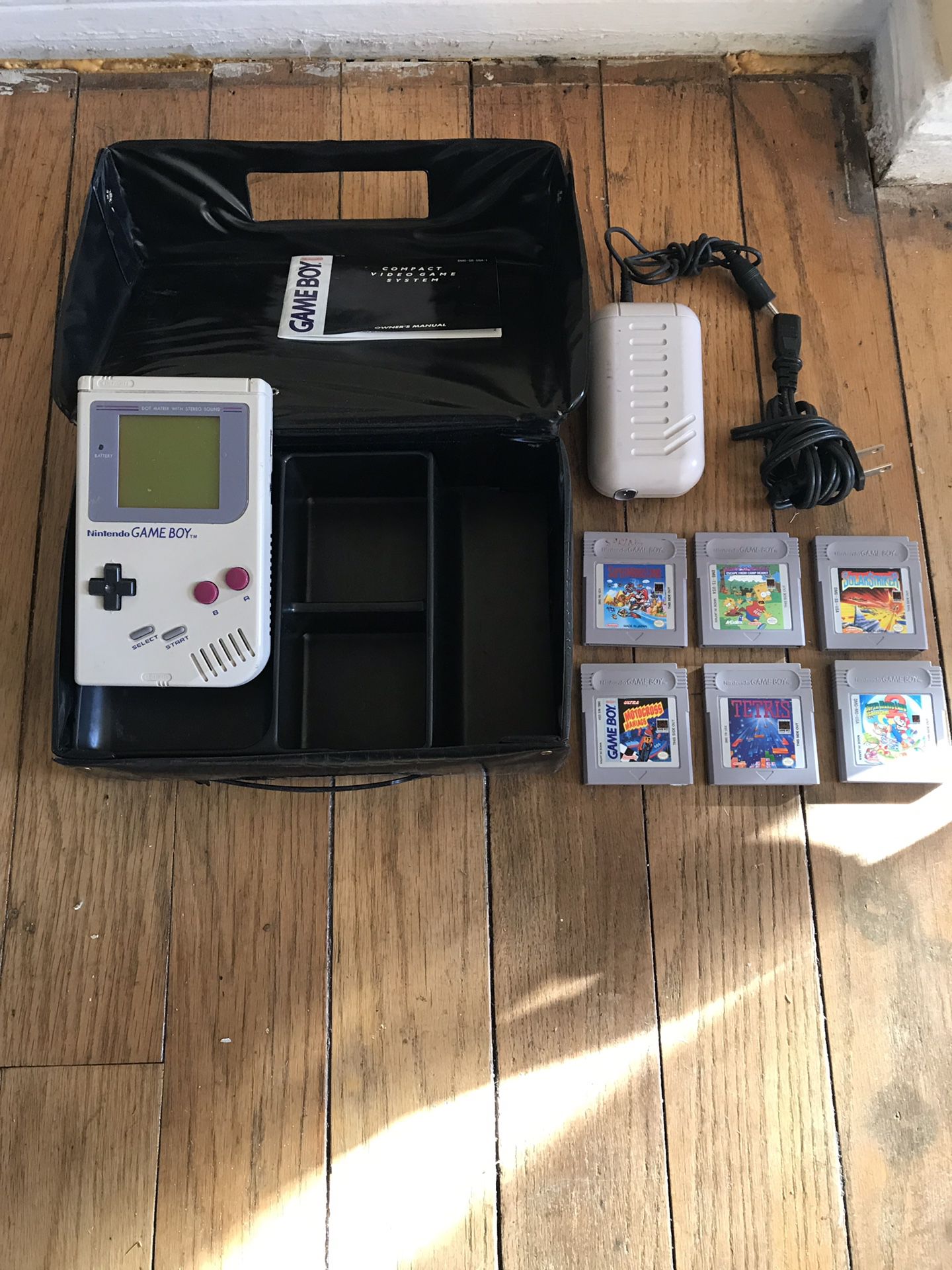 Original Nintendo Game Boy, Rechargeable Power Pack & 6 games