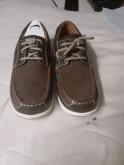 Florsheim  shoe company size 9