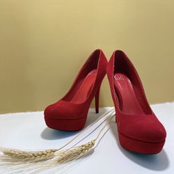 Red Heels 👠 
