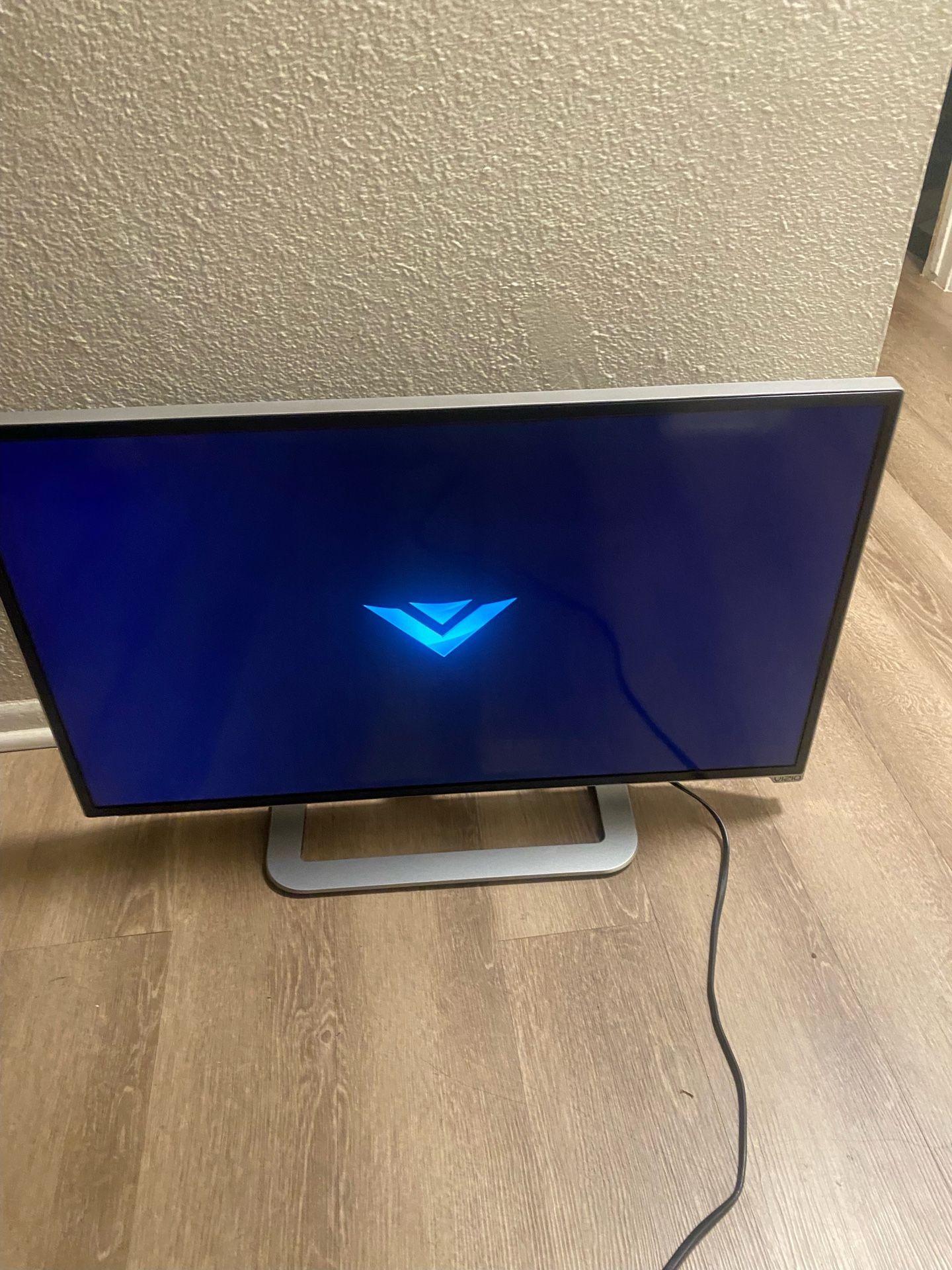Vizio 32” Smart Led  HDTV Tv