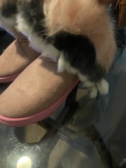 Pink Suede Boots with Fur Trim