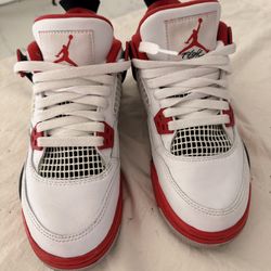 Jordan 4 Retro Fire Red (2020)