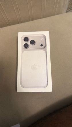 Brand New IPhone 17pro 512gb silver