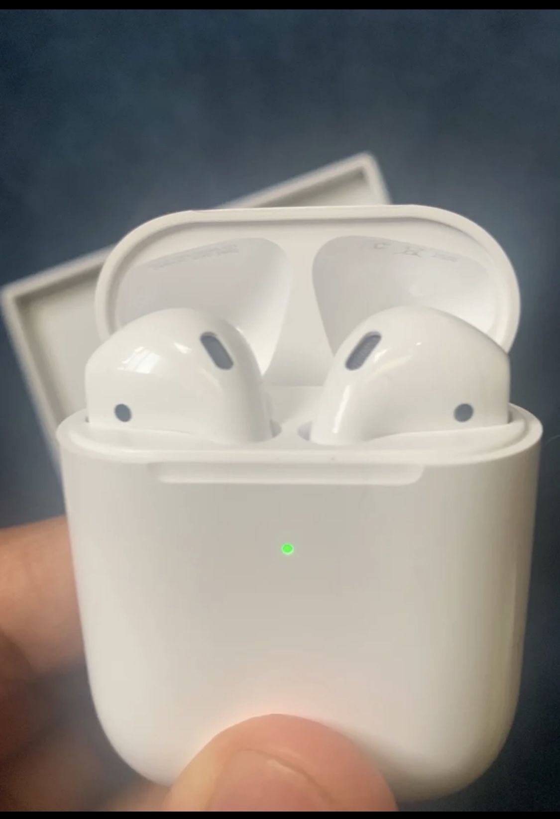 Airpods 2(Like New!)