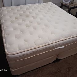 California King Mattress And Boxspring.... Delivery Available 
