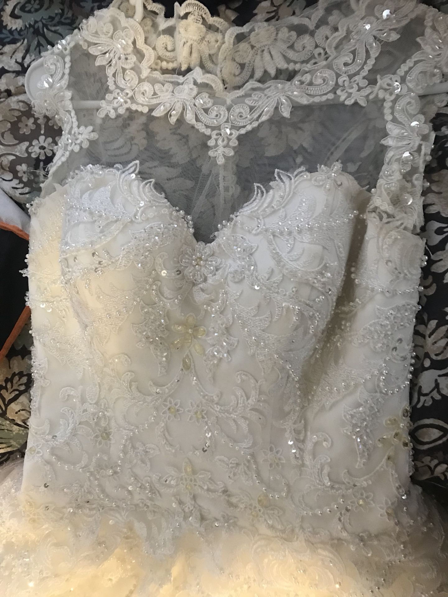 WEDDING DRESS