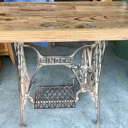 Antique Singer Sewing Machine Base End Table Nightstand