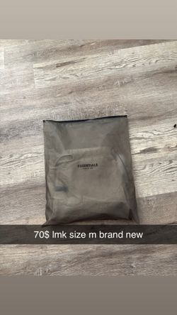 Essentials shorts size m