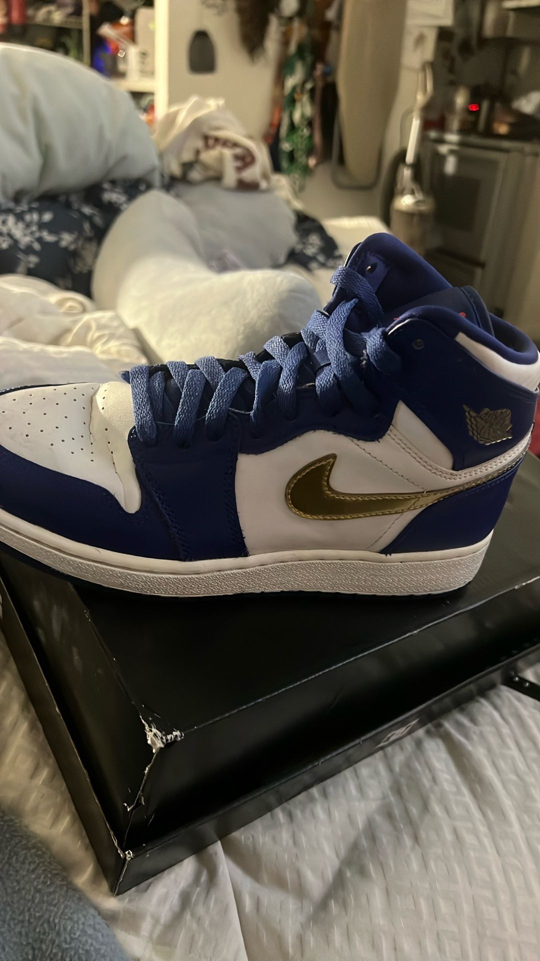 Jordans 1