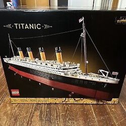 LEGO Icons: Le Titanic (10294) Brand New. Still Sealed