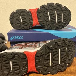 ASICS 