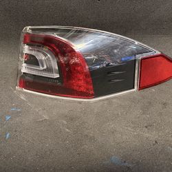 2018 2021 Tesla Model S right side taillight