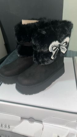 Women’s Guess Boots 