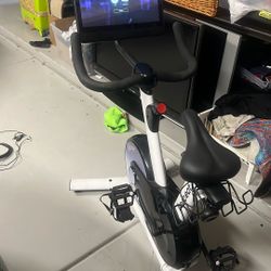 Indoor Stationary Freebeat Boom Bike w/ Interactive Monitor
