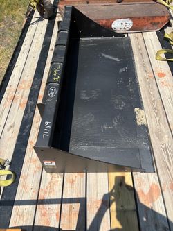 New skid steer bucket