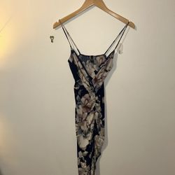 Gorgeous Floral Dress Size Small 