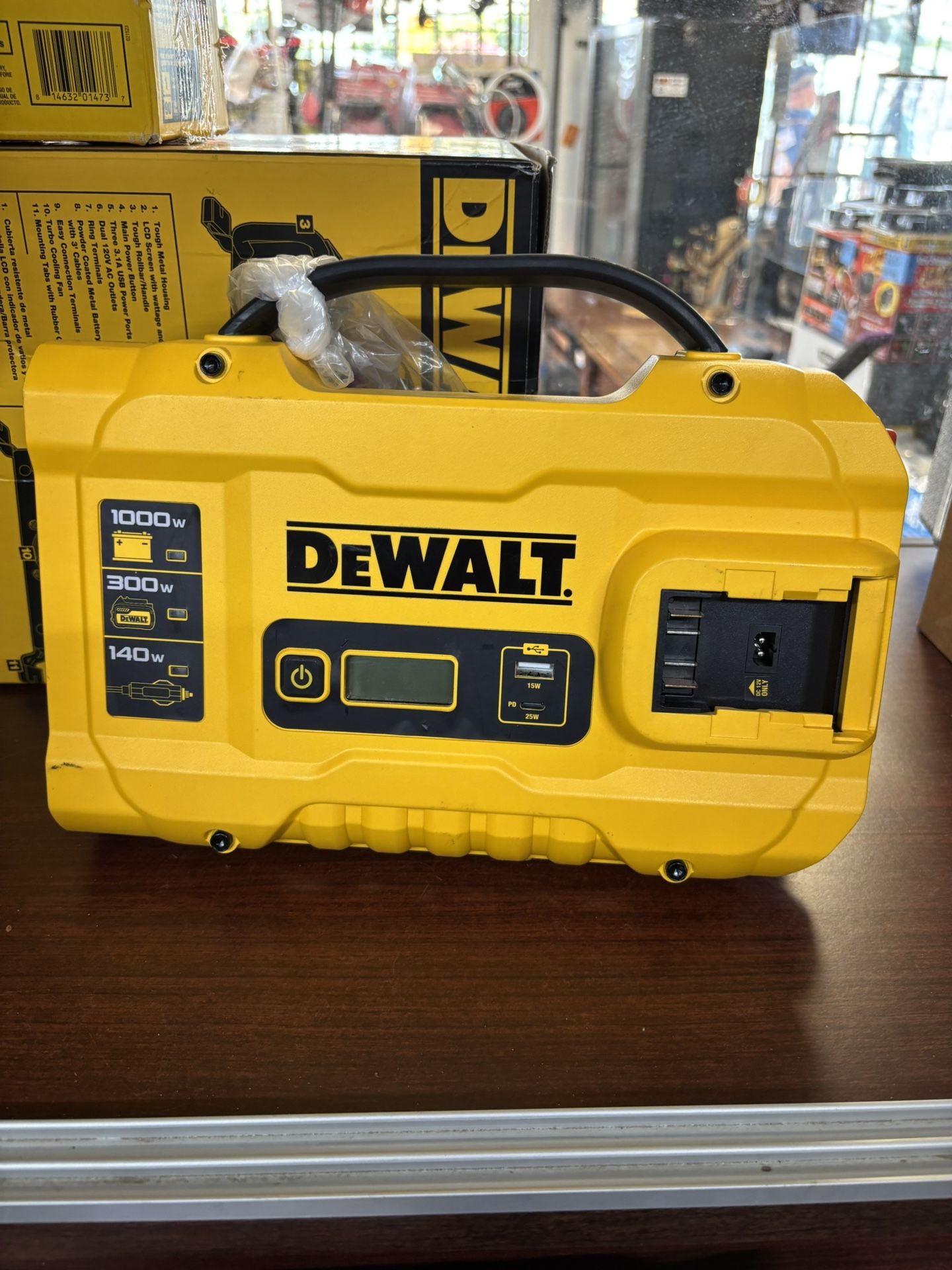 3-Way 1000-Watt Power Inverter Compatible with 20-Volt XR 5 AH Lithium-Ion Battery (Not Included)