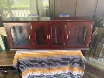 Wall mount cabinet