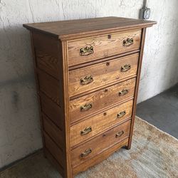 Dresser, Solid Wood, Pottery Barn, 5 Drawers. Excellent Condition! Very Little Use. See Dimensions Below. 