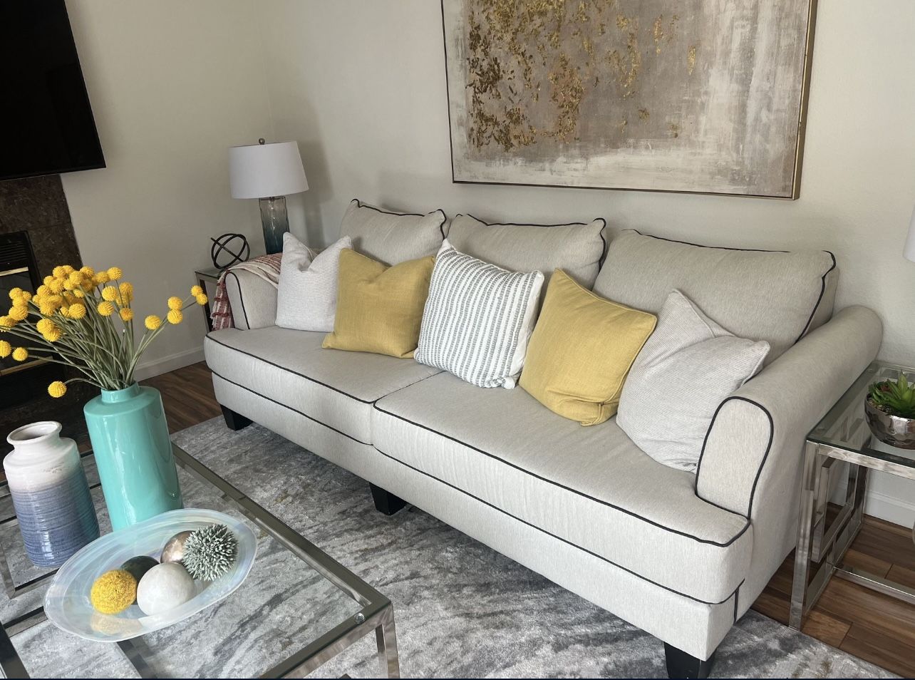 Nice Couch ( Never Use)