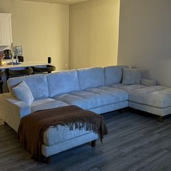 U-Shaped Sectional Couch 
