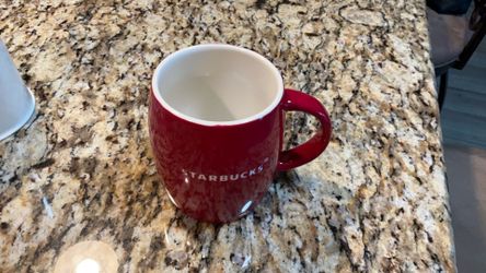 STARBUCKS RED BARREL MUG 2011 RETIRED GREAT CONDITION 14 OZ COLLECTIBLE