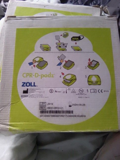 3 * Zoll CPR-D-PadZ Defibrillator Electrode Pads New (EXPIRED)