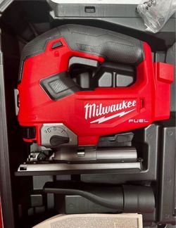 Milwaukee M18 FUEL 18V Lithium-Ion Brushless Cordless D-Handle Jig Saw ( Tool-Only)