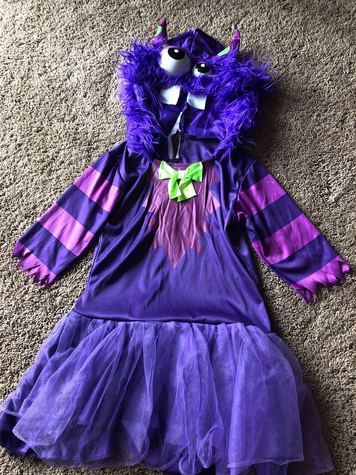 Dress costume for girls size 8-10