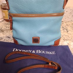 Dooney & Bourke Purse