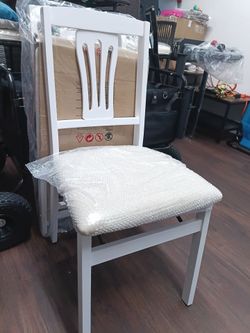 White Dinning chairs asking for $100 OBO