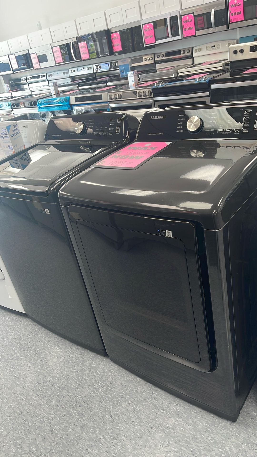 New Scratch And Dent Samsung Washer And Dryer Set. 1 Year Manufactured Warranty