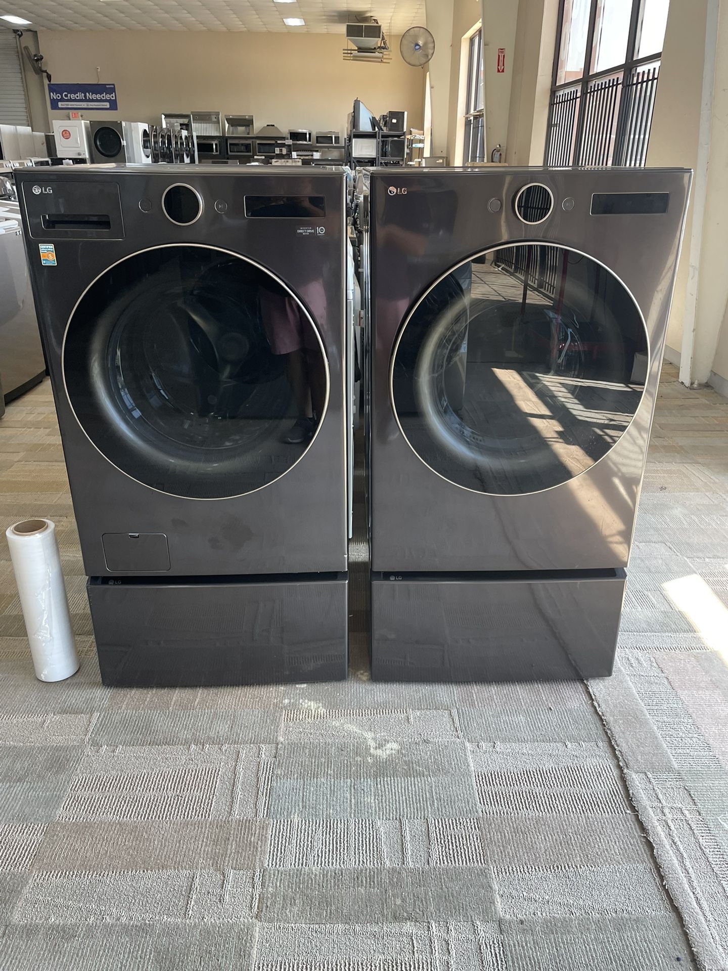 Lg Front Load Washer And Dryer With Pedestals 